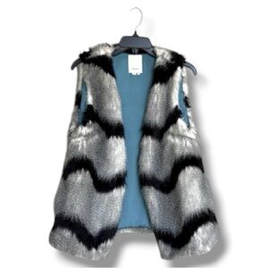 Anthropologie Elevenses Shaggy Black/Gray Chevron Striped Faux Fur Vest Small